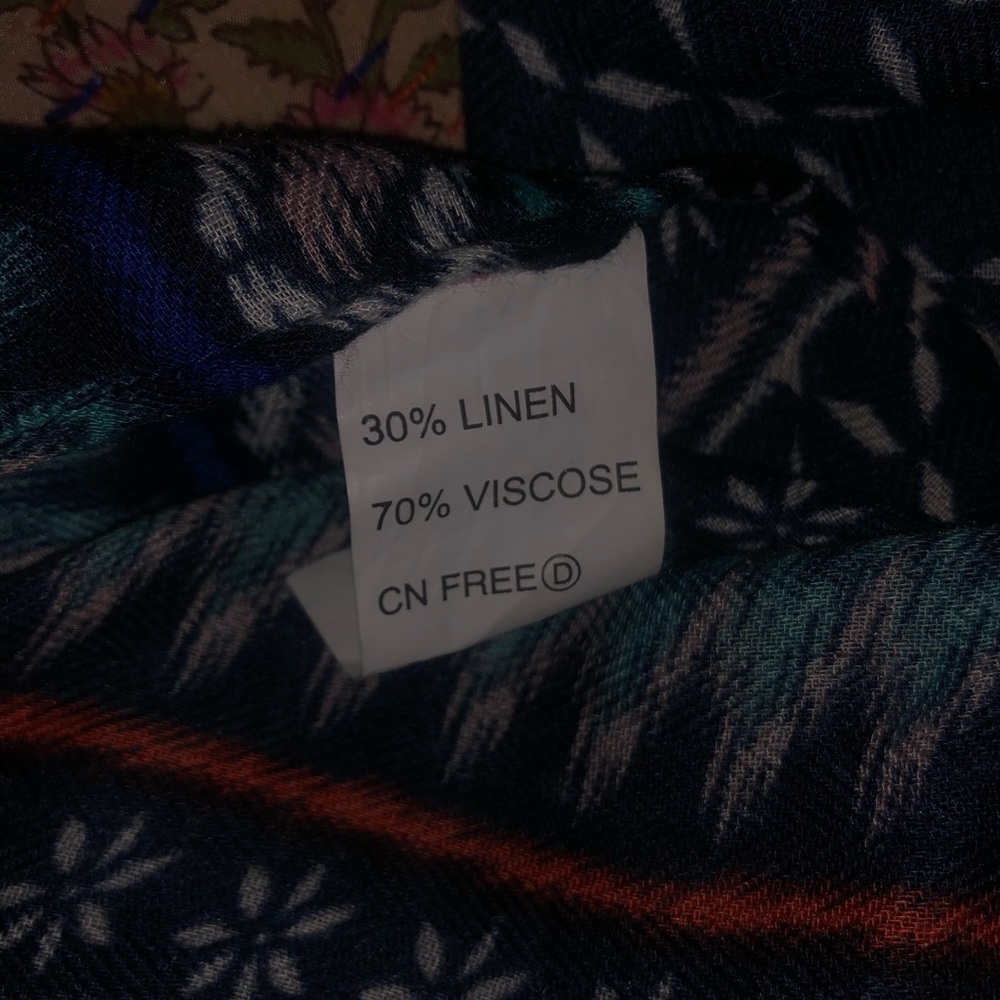 Women’s scarf